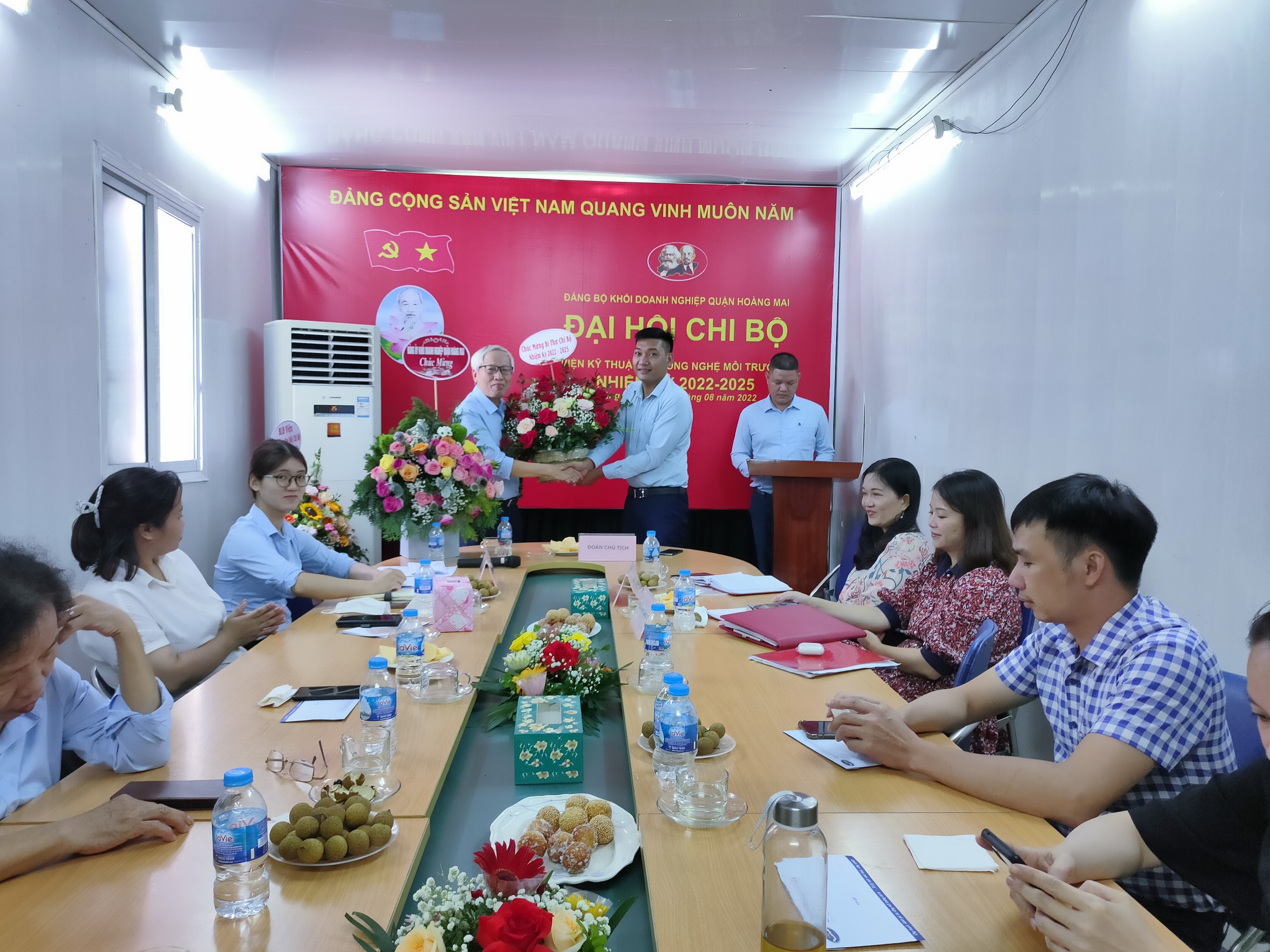 Đại hội chi bộ Đảng Viện Kỹ Thuật và Công Nghệ Môi Trường